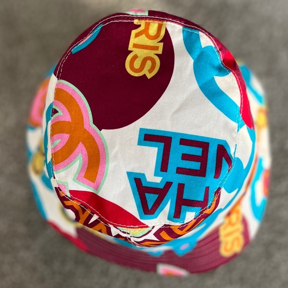 NWT Chanel Street Style Wide-Brimmed Bucket 2023 Multi-Color Small Hat - Picture 5 of 8